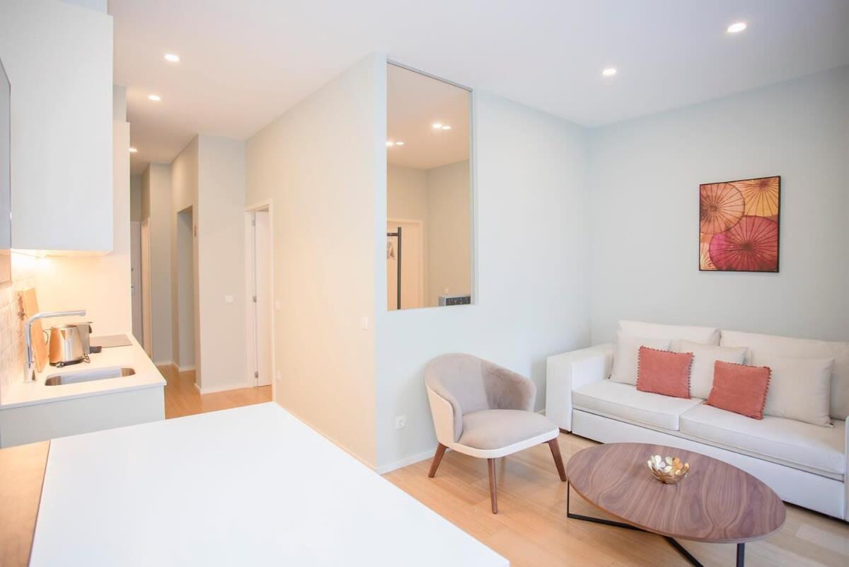 Liiiving In - Sweet Sunlight Terrace Apartment Porto